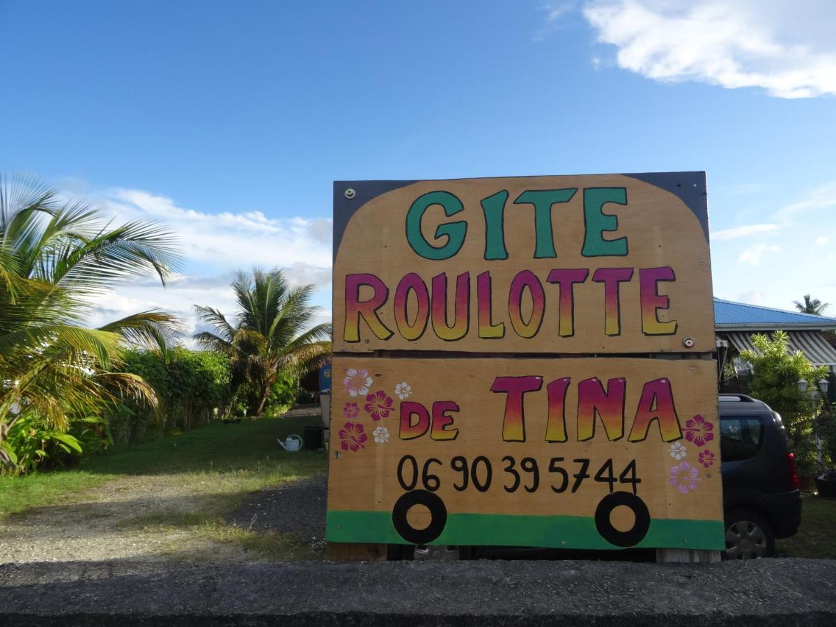 La Roulotte De Tina Vila Le Moule Exterior foto